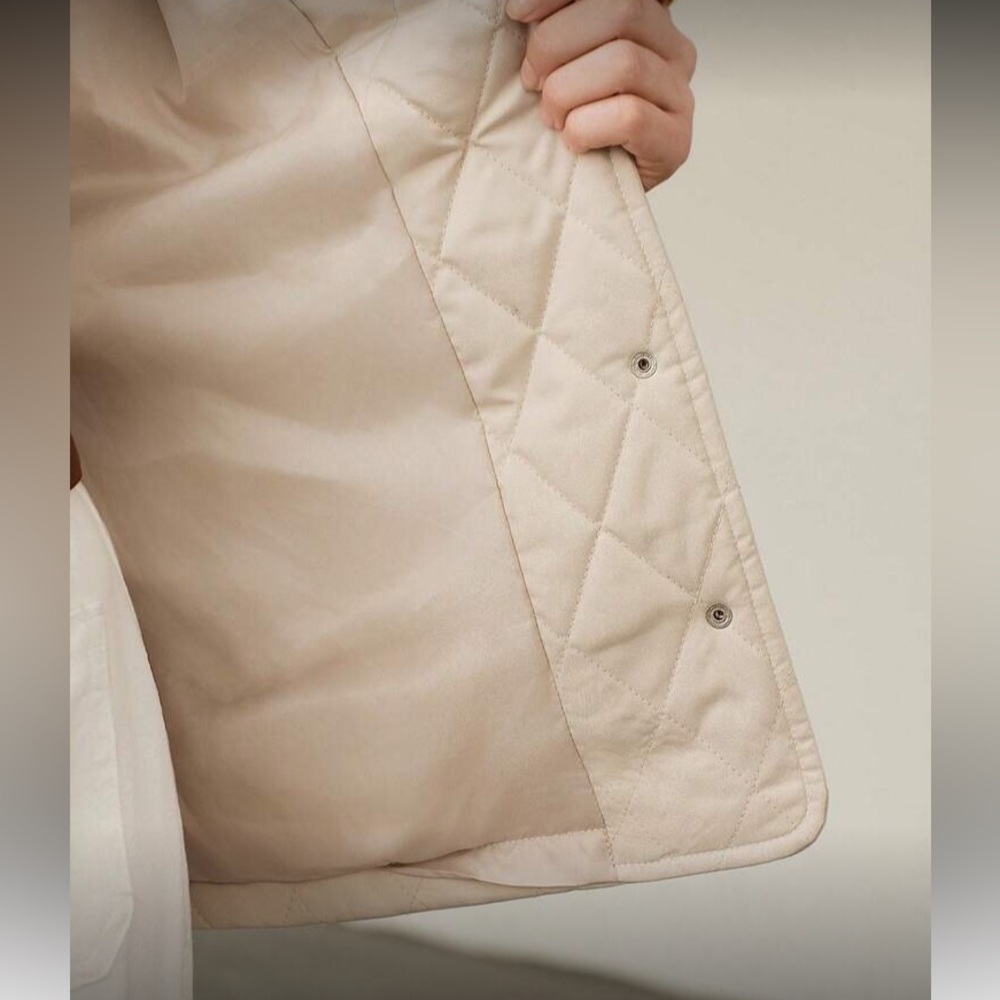 Women's Quilted Jacket with Brown Collar - Picture 6 of 8